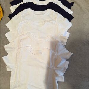 Amazon Essentials Kids White and Navy T-Shirt Set